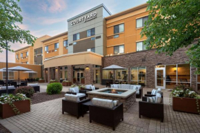Courtyard Mankato Hotel & Event Center